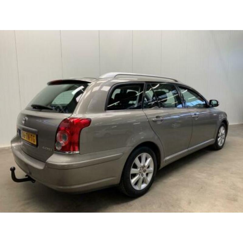 Toyota Avensis Wagon 1.8 VVTi Luna NAVI-AIRCO/ECC-LMV-TREKHA