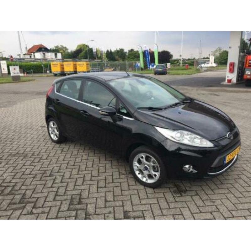 Ford Fiesta 1.25 60KW 5DR 2012 Zwart Titanium