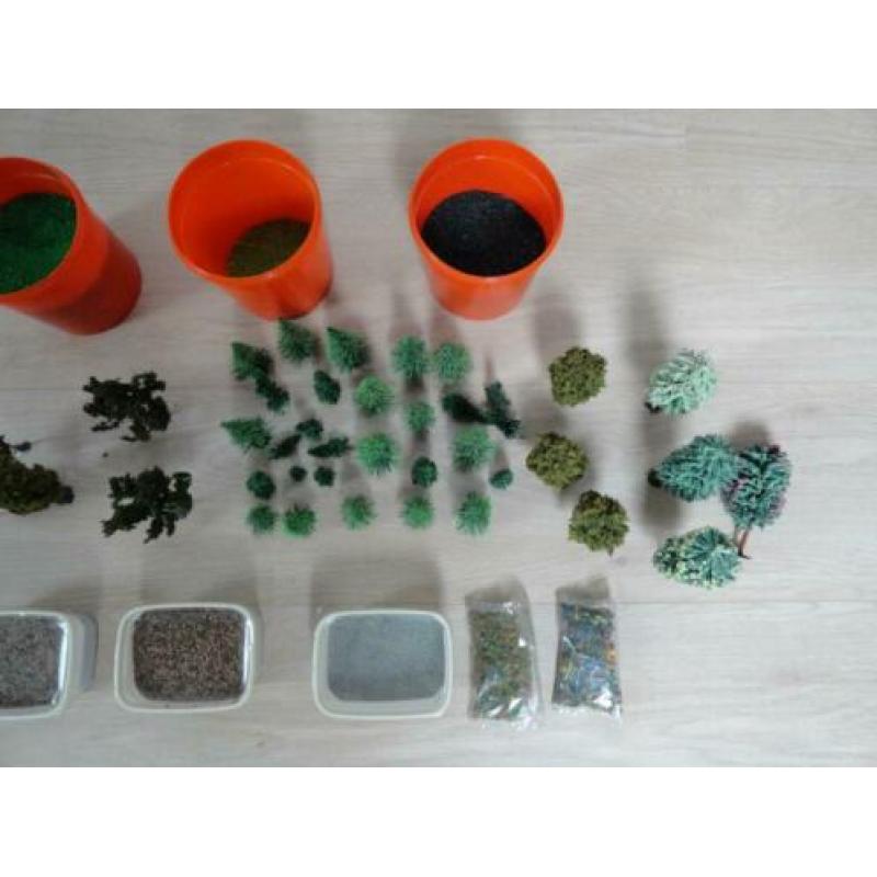 HO modelspoorbouw - bomen, grind, gras - schaal 1:87