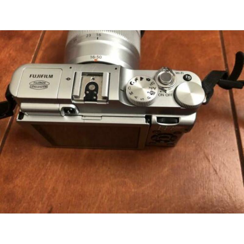 Fujifilm spiegelreflexcamera bruin
