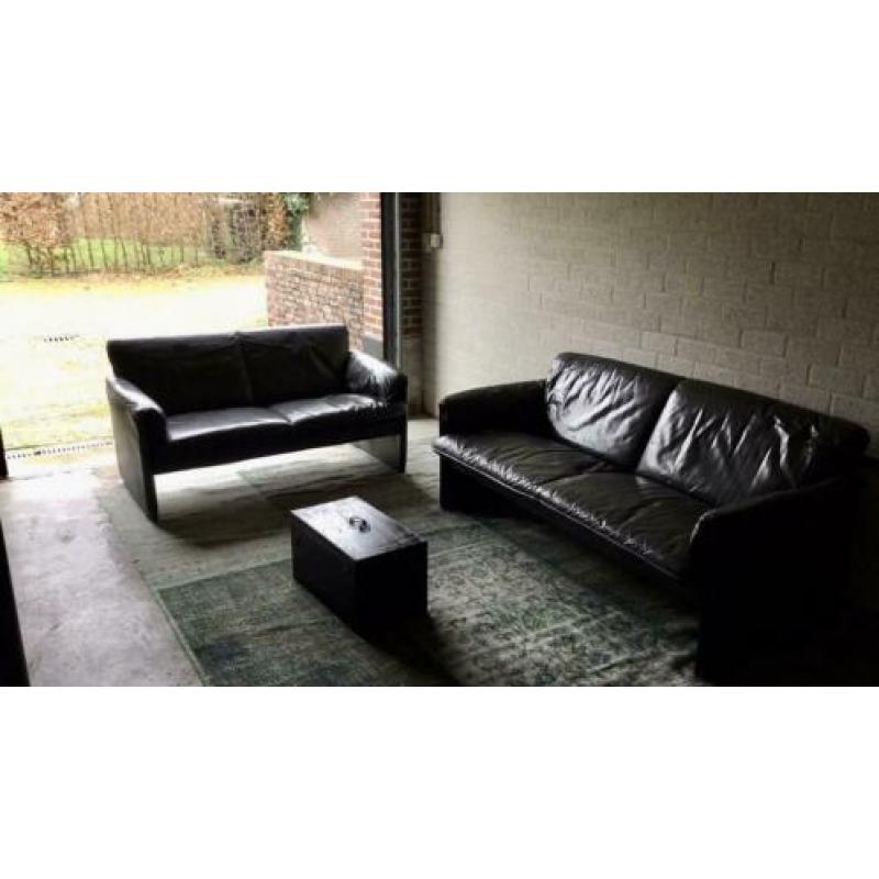 Leoluxbank Bora Bora 2 en 2,5 zits (leer antraciet)