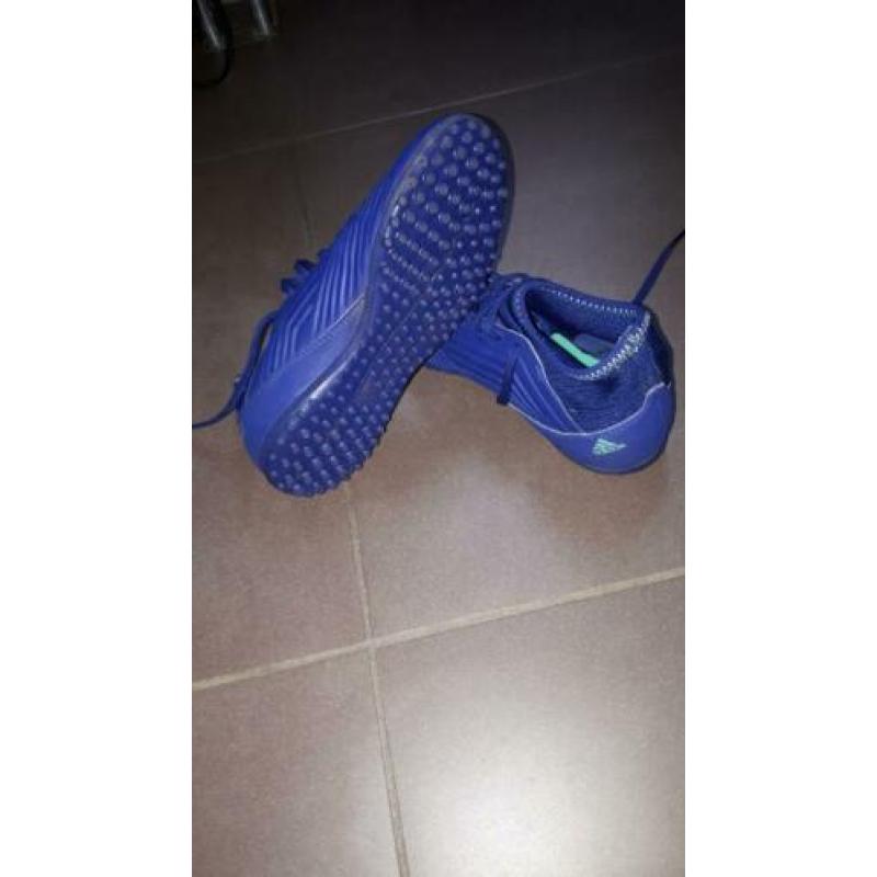 Adidas predator kunstgras schoenen, maat 35