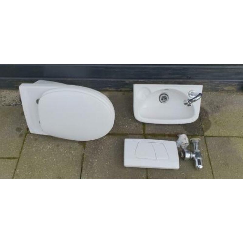 Sphinx wc toilet pot + wastafeltje sifon + drukknop geberit
