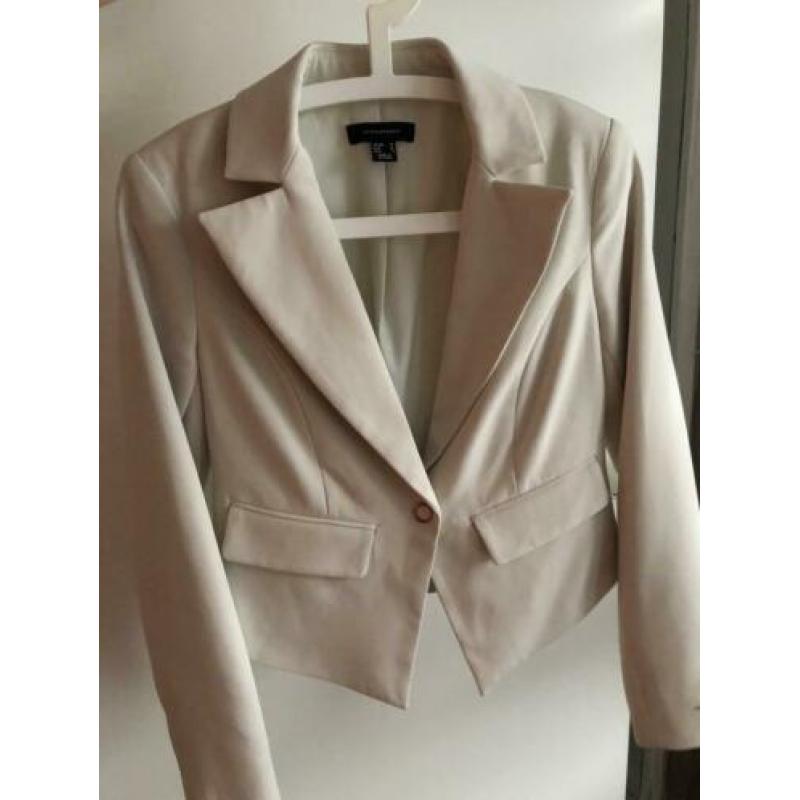 Prachtige zakelijke blazer van de primark eur 38, valt als s