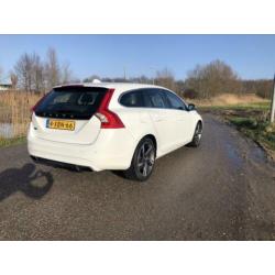 Volvo V60 D4 181 pk, 2014, wit