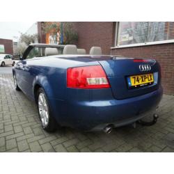 Audi A4 Cabriolet 2.4 V6 170PK Automaat Leder Clima Trekhaak