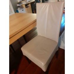 Eiken houten tafel en 4 leren stoelen