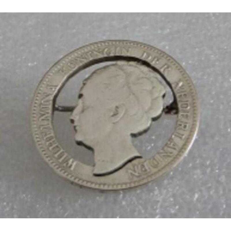 Koningin Wilhelmina-Munt (broche) uit zilveren gulden »1923«