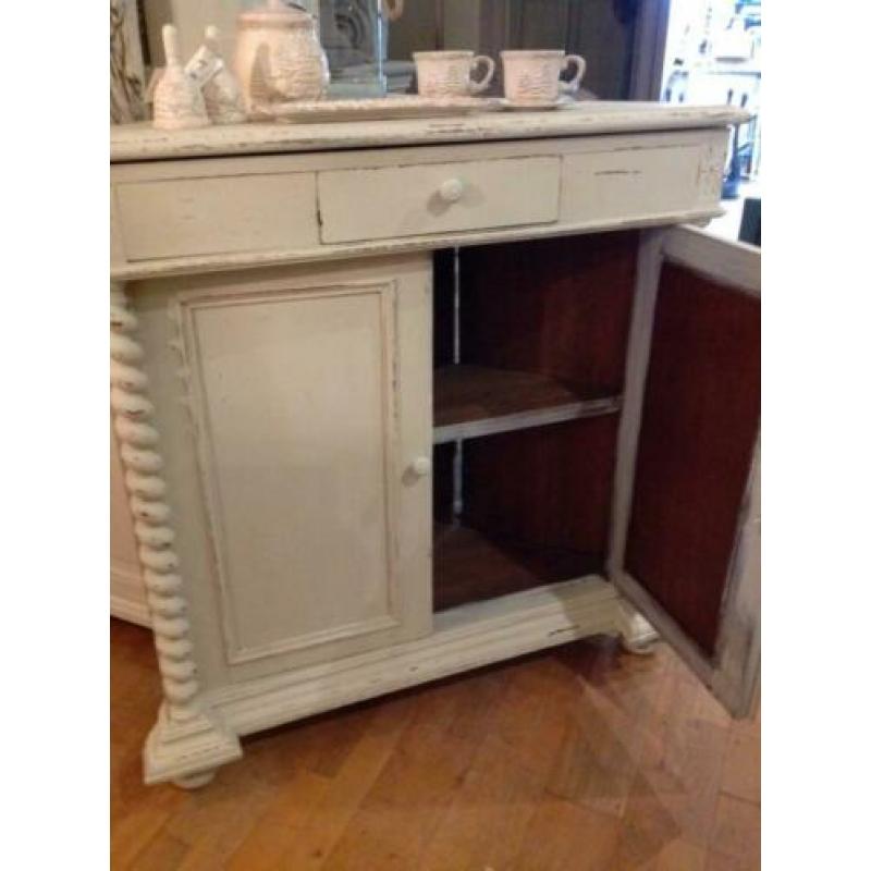 Antieke hoekkast, brocante hoek kastje, vintage kast VdlM