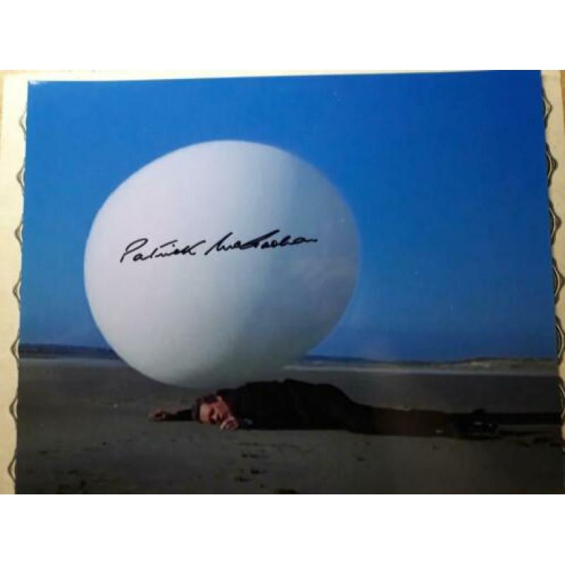 PATRICK McGOOHAN, gesigneerde foto met certificaat.