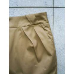 NIEUW !!! beige gevoerd kort rokje mt. 36