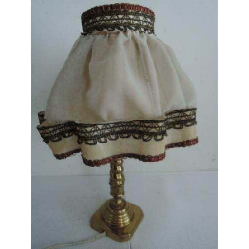 Vintage koperen tafellampje met stoffen kap