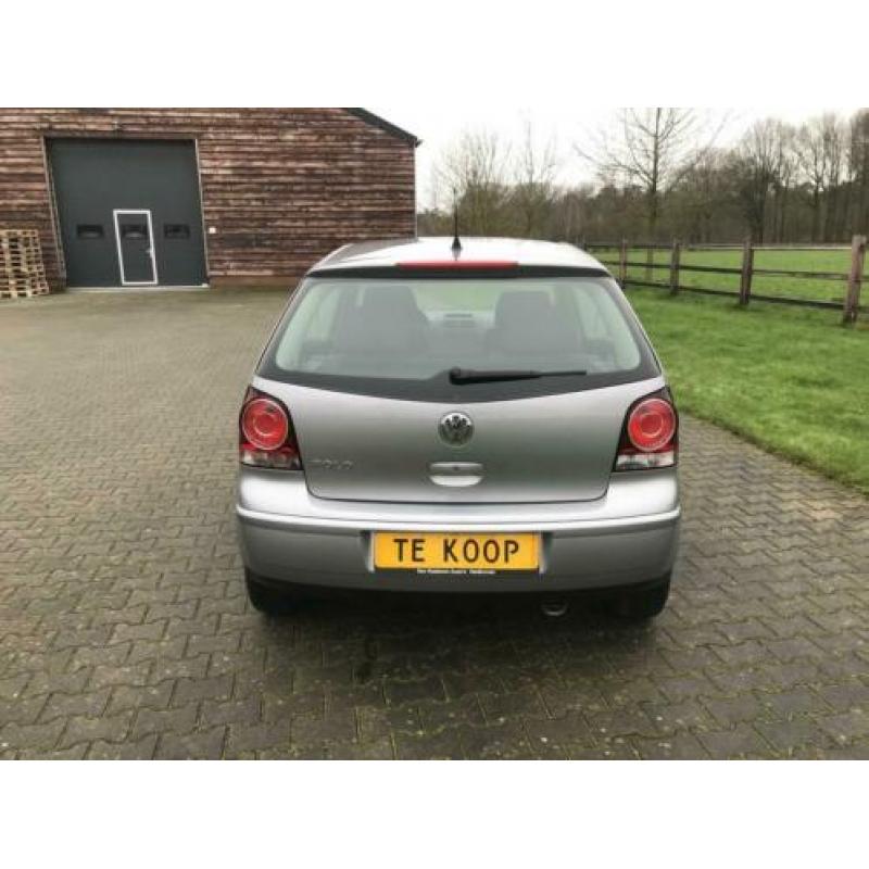 Volkswagen Polo 1.2 Trendline * Airco * Apk 02-2021