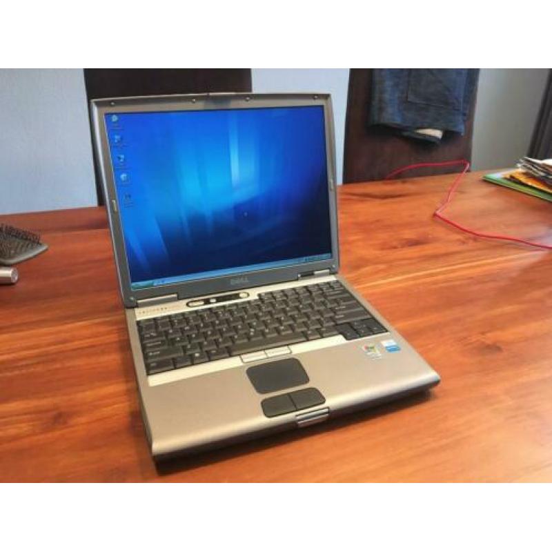 14 inch Dell Windows XP laptop. Pentium M 1,6 Ghz, 40GB HDD