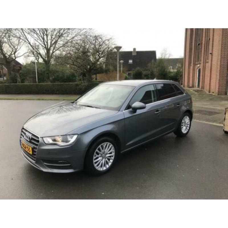 Audi A3 Sportback 1.6 TDI Ambiente Pro Line HALF LEDER/PDC