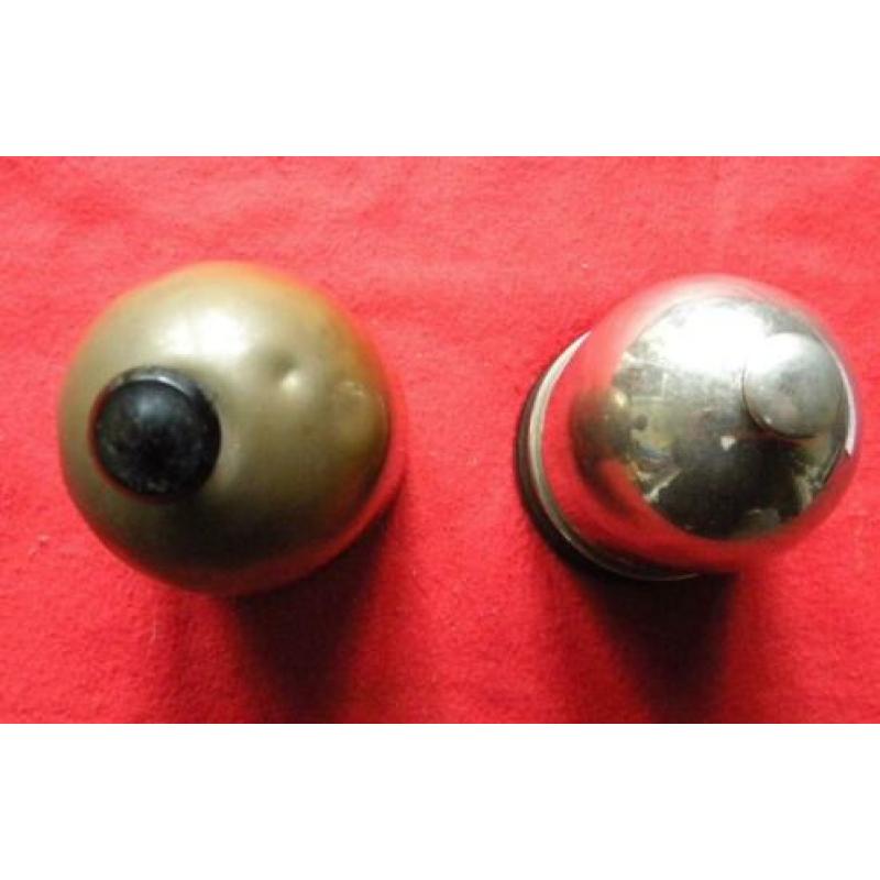 2 antieke sigaretten standaards ca 1930.