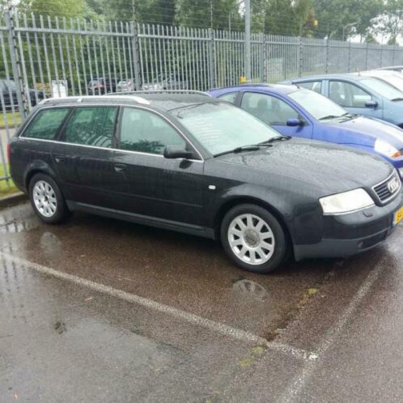 Audi A6 2.4 Avant 121KW AUT 2002 Zwart