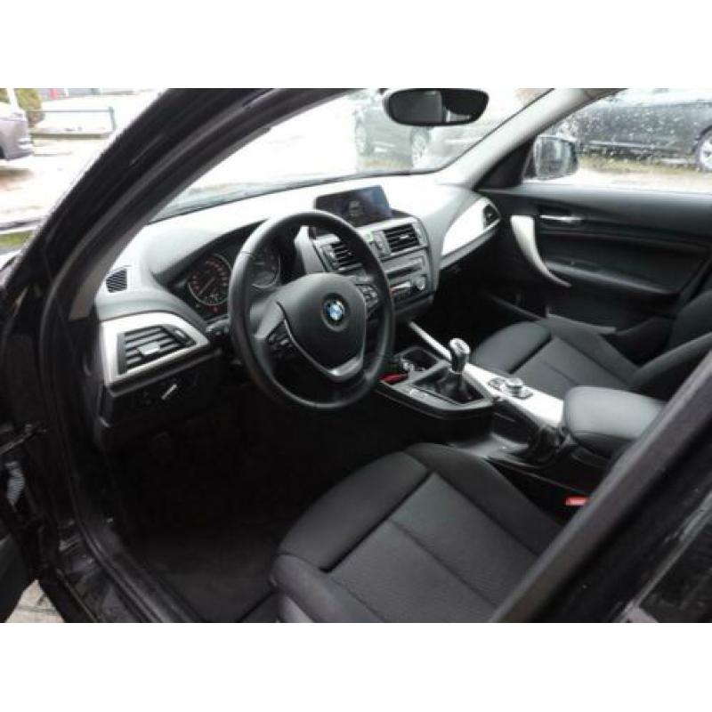BMW 1 Serie 116d EDE Executive 50 procent deal 6475,- ACTIE