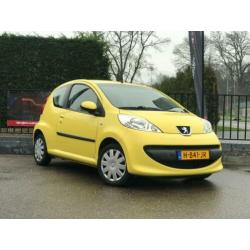 Peugeot 107 1.0-12V XS *Elektrisch pakket* *Lage KM* *AUX*