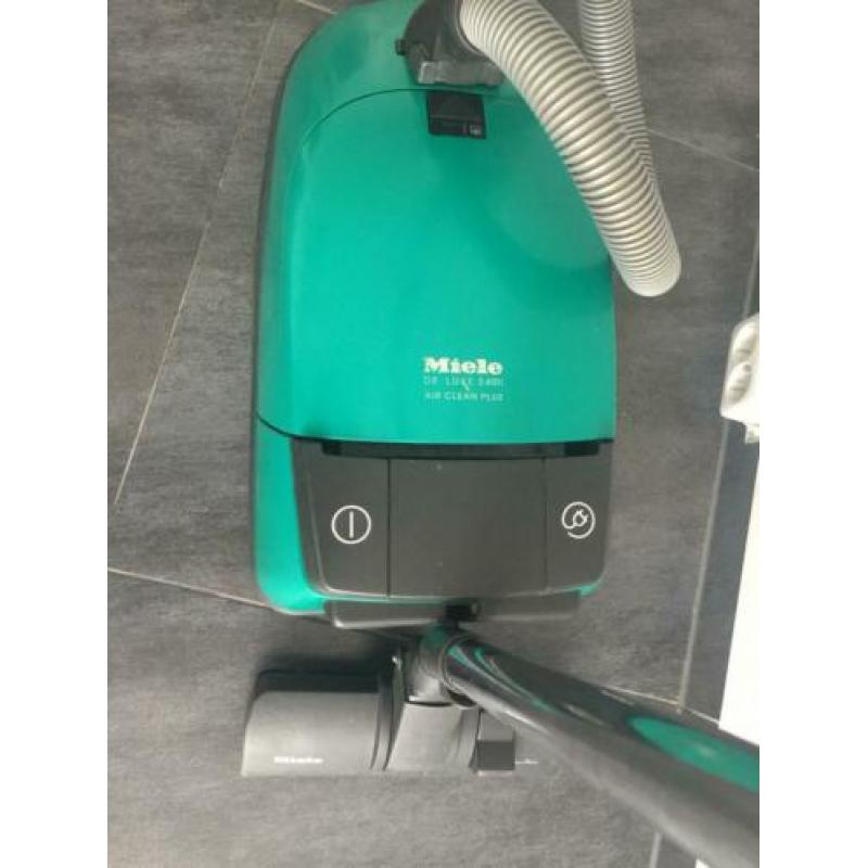 Te koop goedwerkende Miele stofzuiger +4extra stofzakken