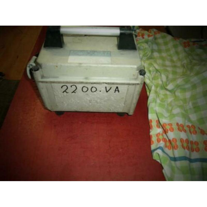 Te koop: Netscheidingstrafo 2200 VA