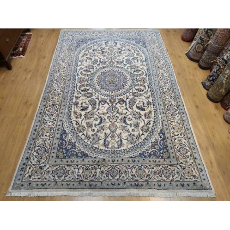 Vintage handgeknoopt perzisch tapijt Nain met zijde 326x195
