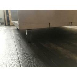 Steigerhout salontafel wit 100x100cm op wielen met rem