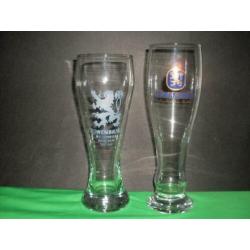 Diverse bier en frisdrankglazen en pullen