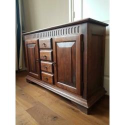 Dressoir T.e.a.b. eventueel incl bed en nachtkastje
