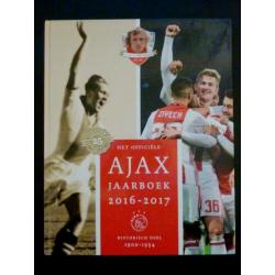 Het officiële Ajax Jaarboek deel 25 2016 - 2017