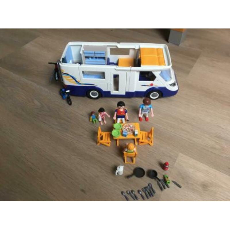 Playmobil camper inclusief accessoires