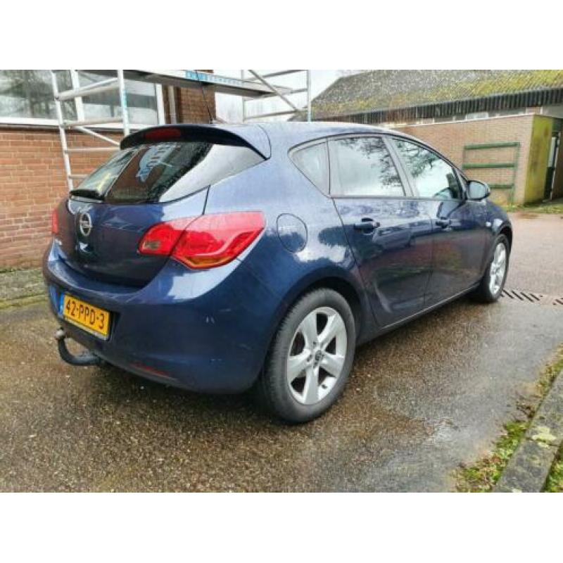 Opel Astra 1.4 Turbo Edition