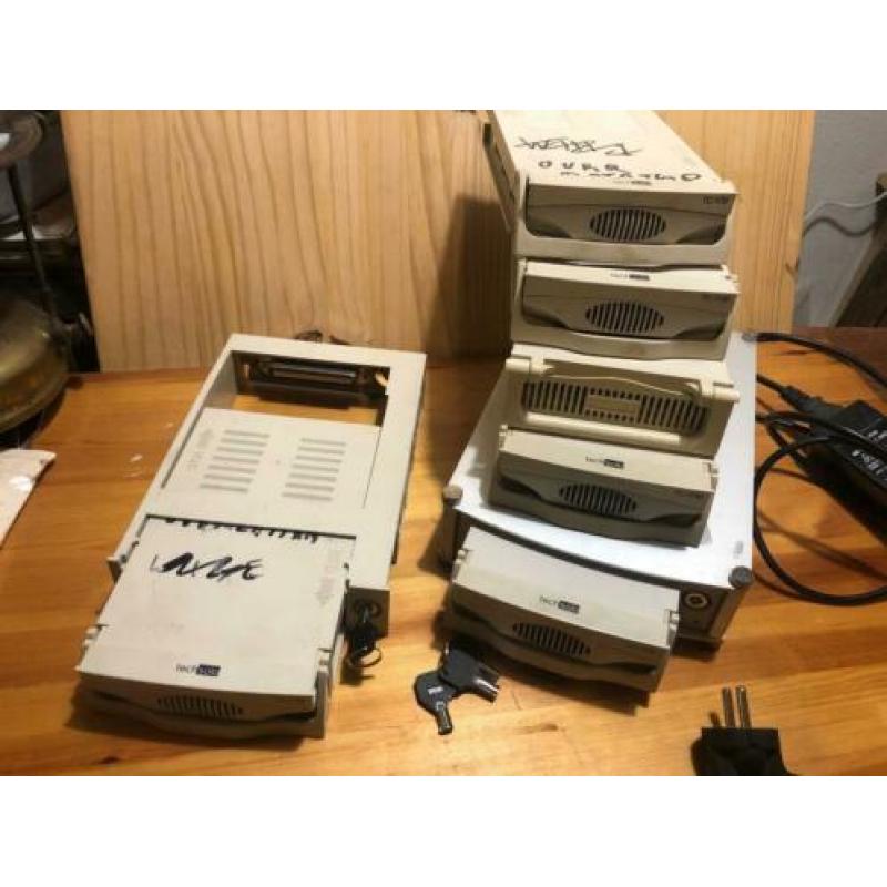 MS-Tech 5.25" External Box (IDE Dock Docking HDD)