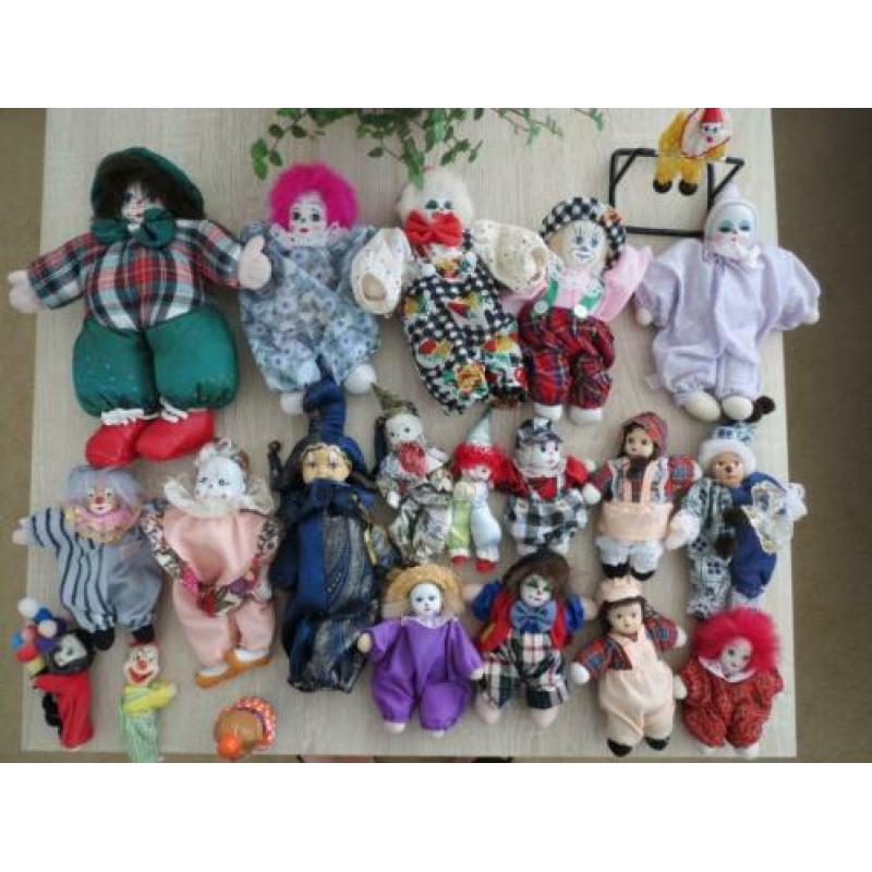 Tk 21 Brocante Clowntjes in goede staat.
