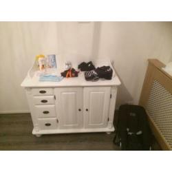Brocante kinderkamer zo goed als nieuw! ! ! !