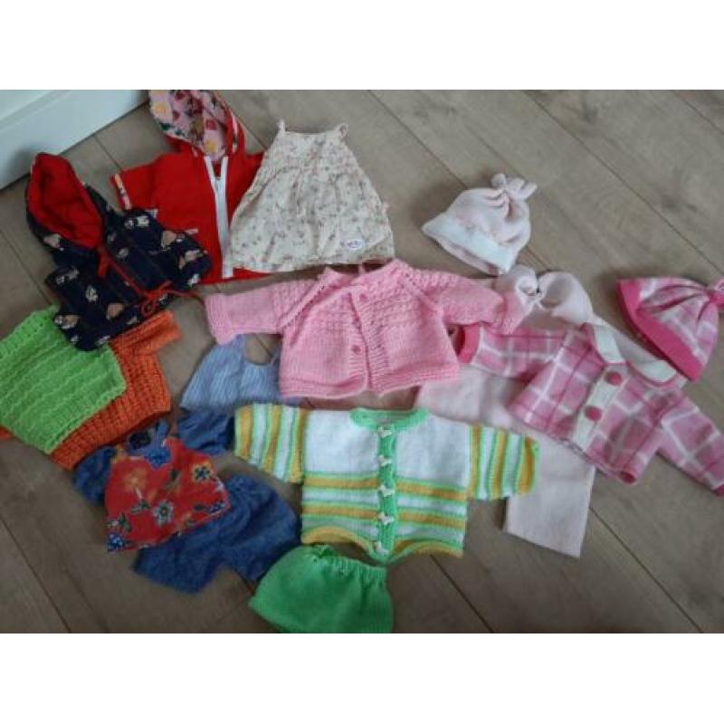 Poppen kleertjes maat vd babyborn.