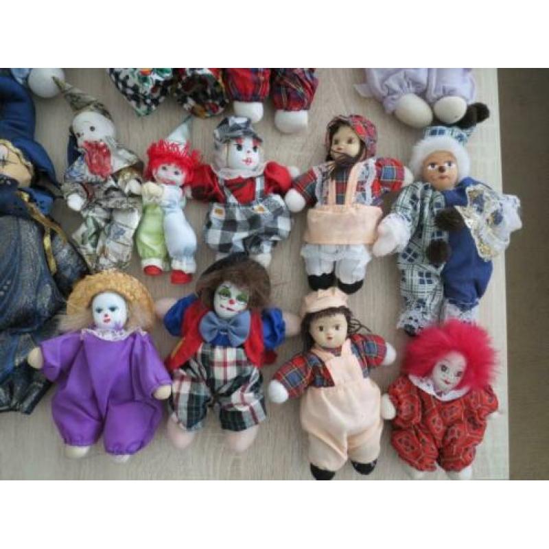 Tk 21 Brocante Clowntjes in goede staat.