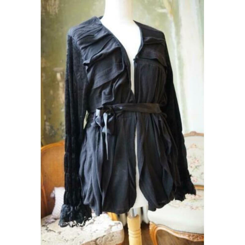 Zwart apart vest Nieuw! met fluwelen mouwen beetje Gothic