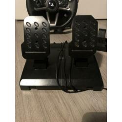 Hori racing wheel met pedalen