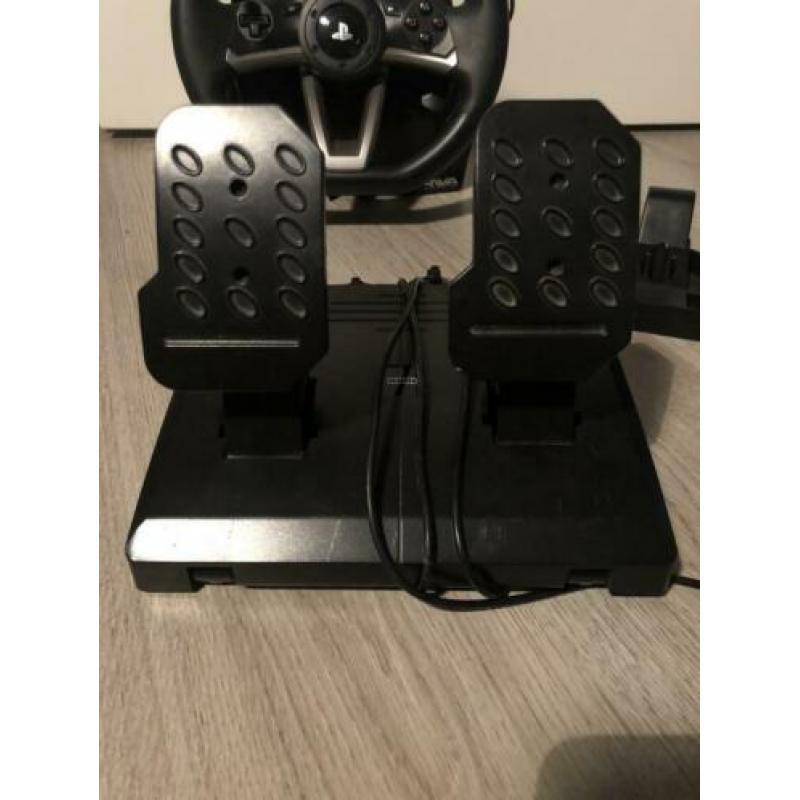 Hori racing wheel met pedalen