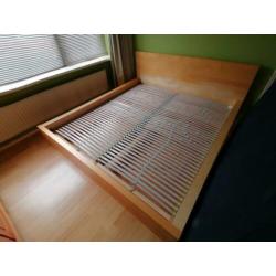 Malm bedframe 2 persoons 180x200