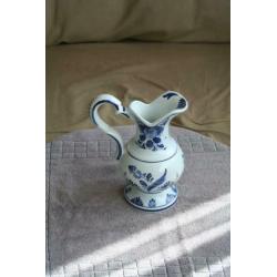 Antieke mooie Kruik DELFT afbeelding van bloemen kleur wit