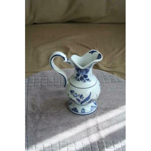 Antieke mooie Kruik DELFT afbeelding van bloemen kleur wit