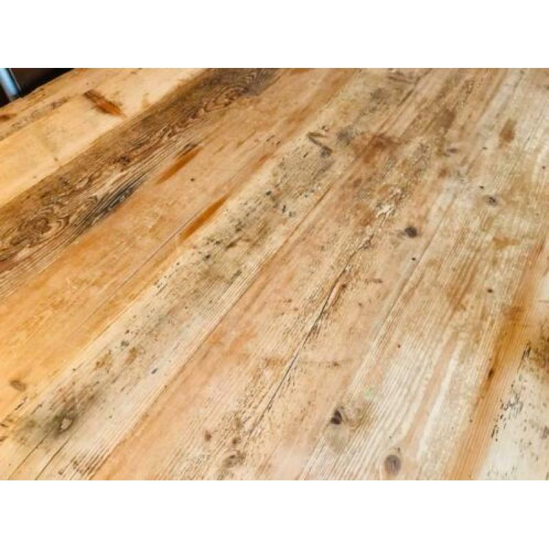 Robuuste eettafel eiken vloerdelen 190 bij 100
