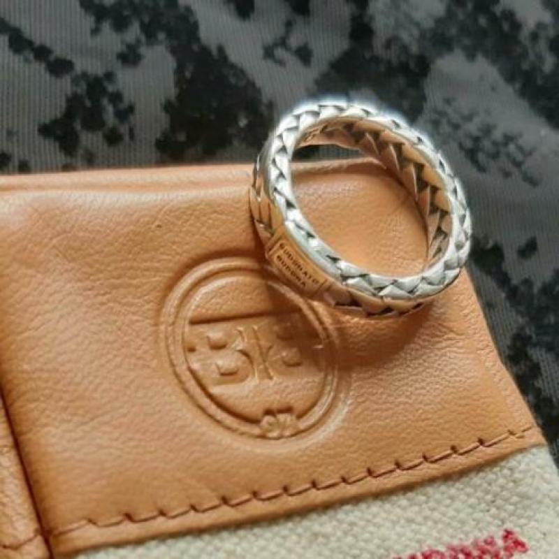Buddha to Buddha ring maat 17