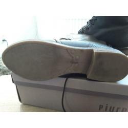 Damesschoenen maat 39 piure. Nieuw in doos.