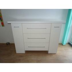 Extra ruime commode babykamer meerling tweeling drieling