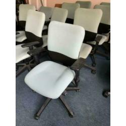 PARTIJ bureaustoelen Steelcase bureaustoel groen zwart
