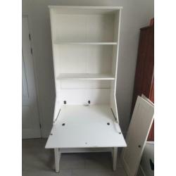 Wit bureau / computerkast