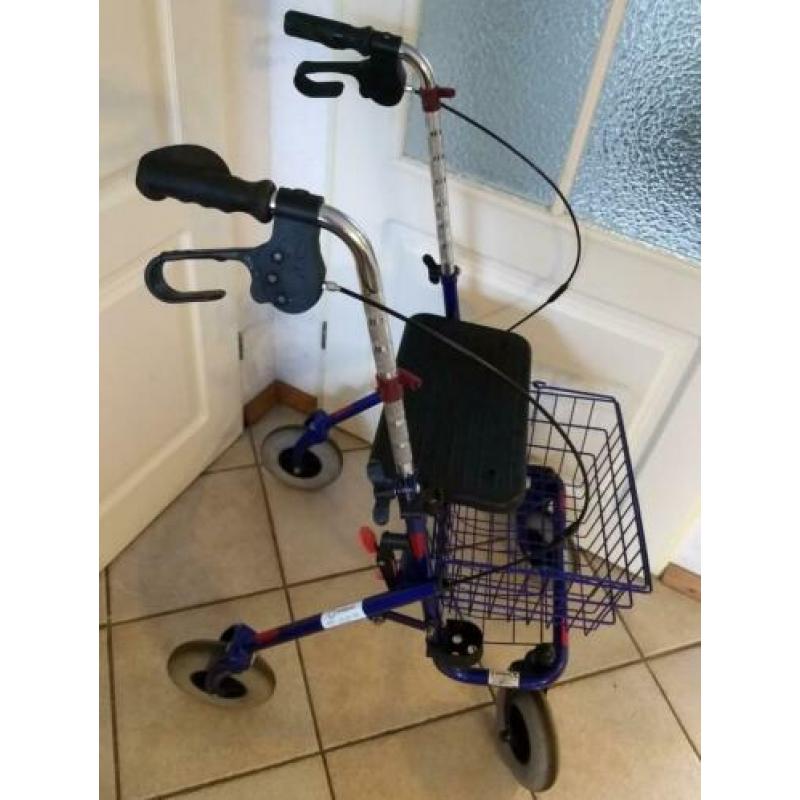 Degelijke rollator IN ZEER GOEDE STAAT!!